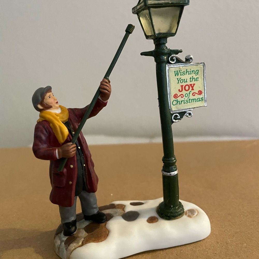 Department 56 Christmas Figurine with Lamp Post